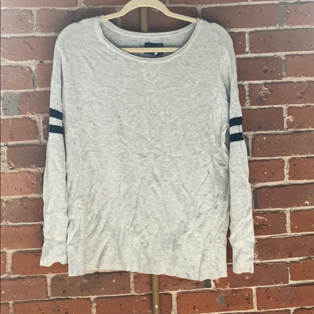 American Eagle light sweater